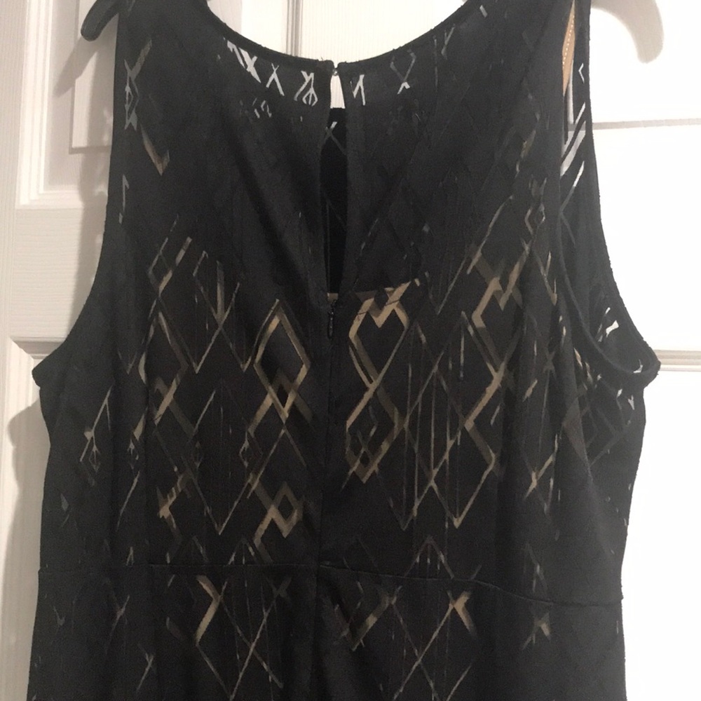 Dress - Picture 3 of 3